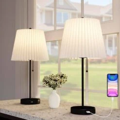20.75 In. Black Modern Metal Bedroom Living Room Bedside Desk Nightstand Table Lamps USB Port (Set Of 2)